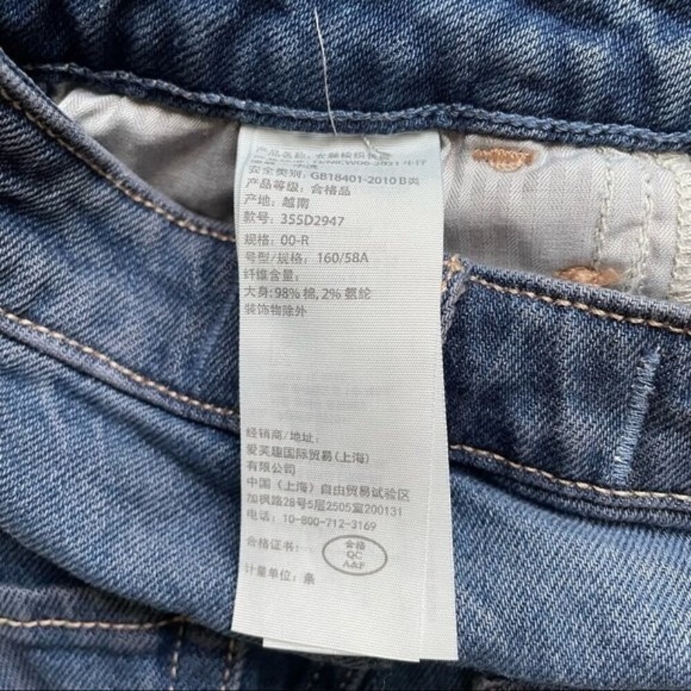 Hollister Y2K Jeans Curvy High Rise Mom Jean Medium Blue Patch Women’s Size 23 - Picture 9 of 11